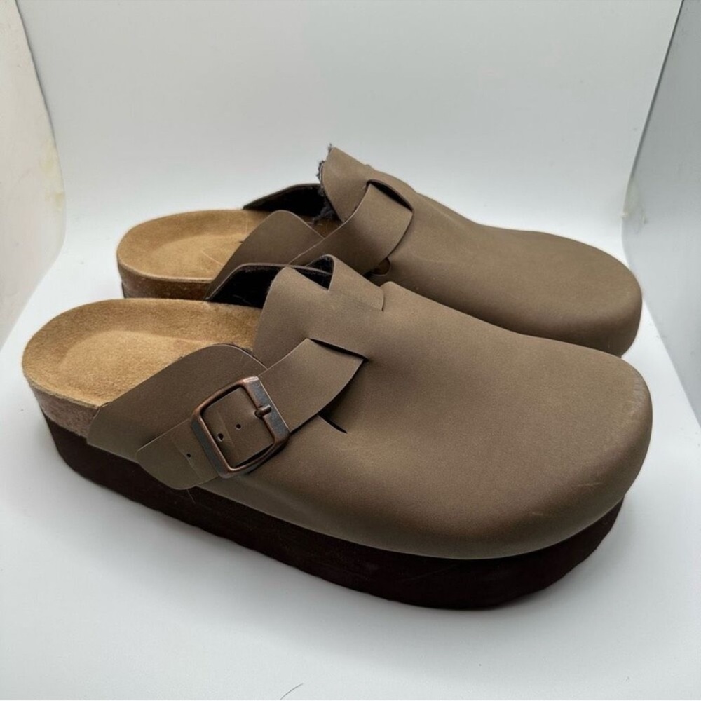 Cushionaire Loom Clog